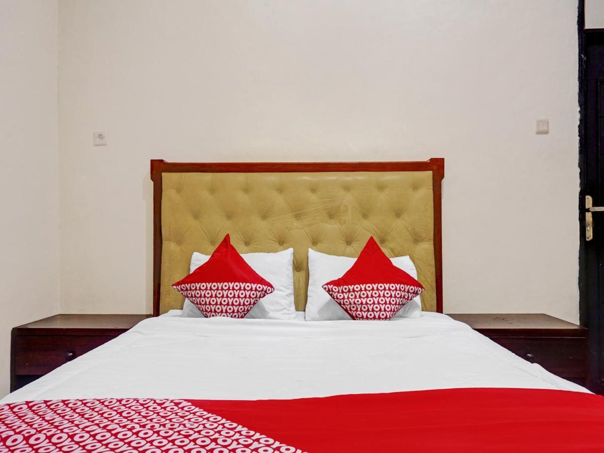 Oyo 90702 Wisma Tobana Kebayoran Mencil エクステリア 写真